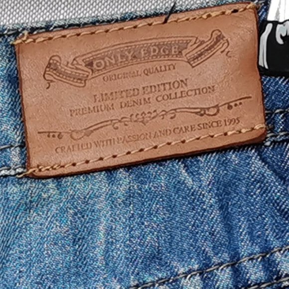 ONLY denim shorts - Picture 3 of 9